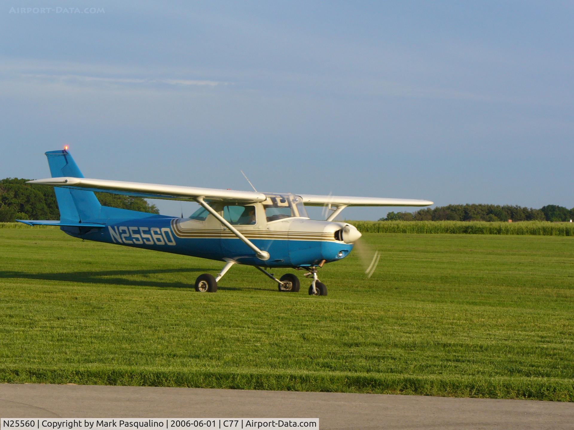 N25560, 1977 Cessna 152 C/N 15280730, Cessna 152