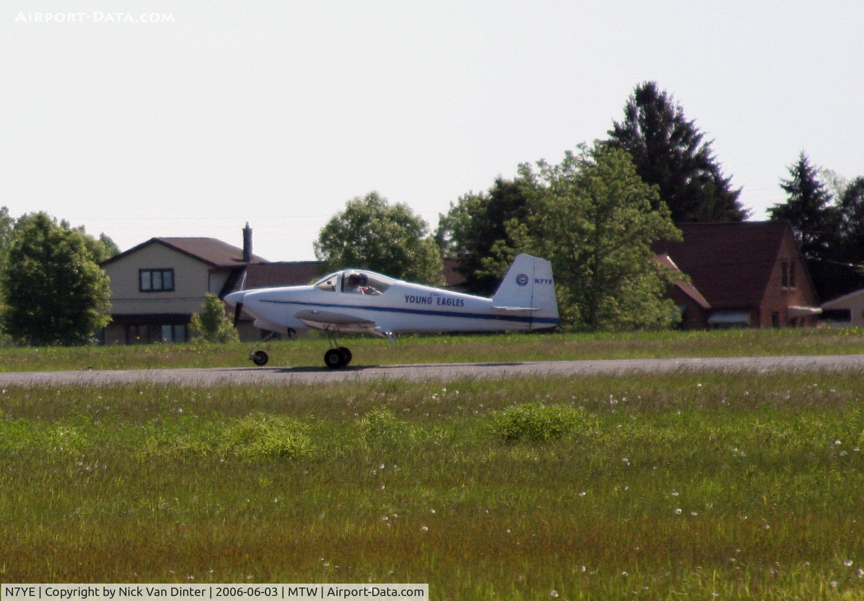 N7YE, 2000 Vans RV-6A C/N 3315, Manitowoc Air Show