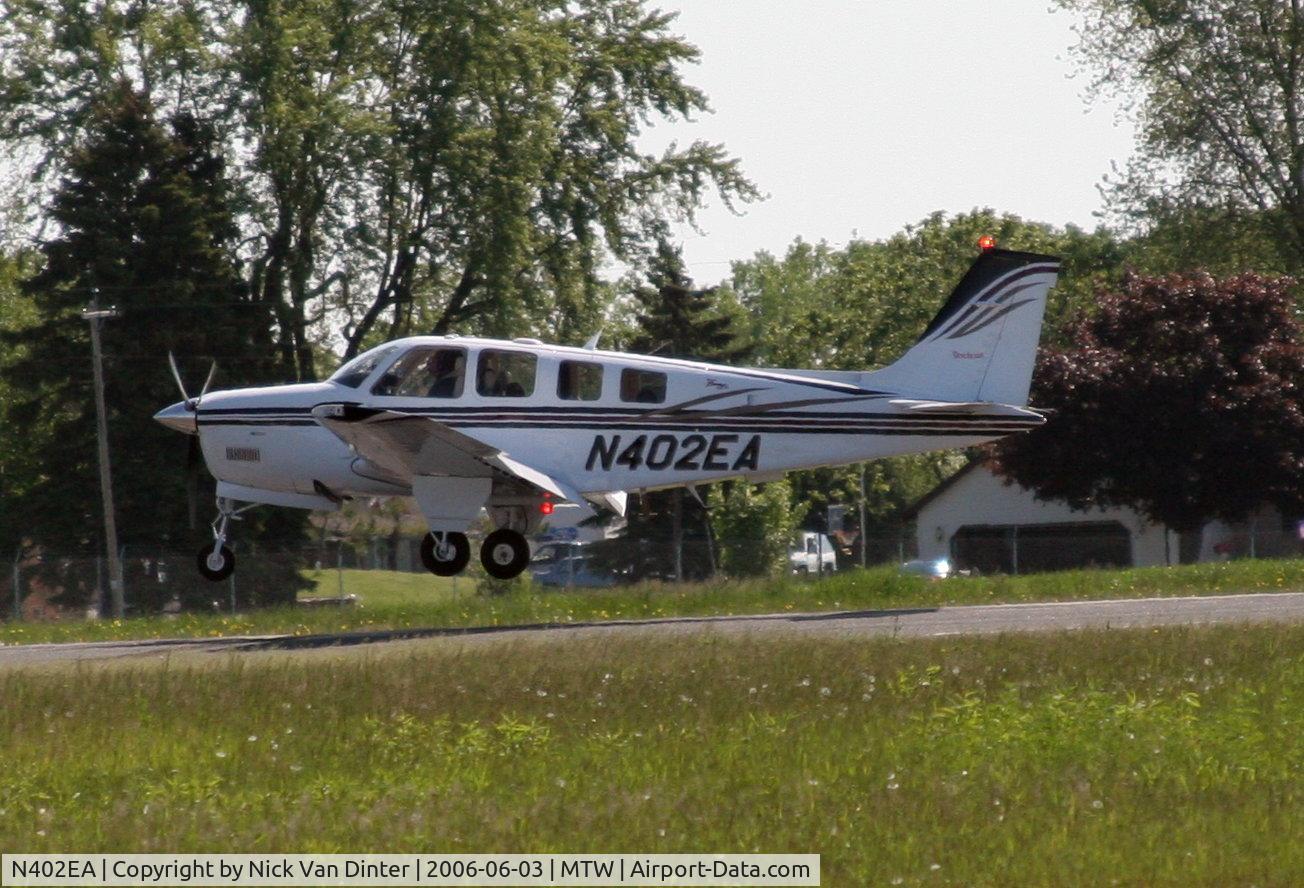 N402EA, 2001 Raytheon Aircraft Company A36 Bonanza C/N E-3402, Manitowoc Air Show