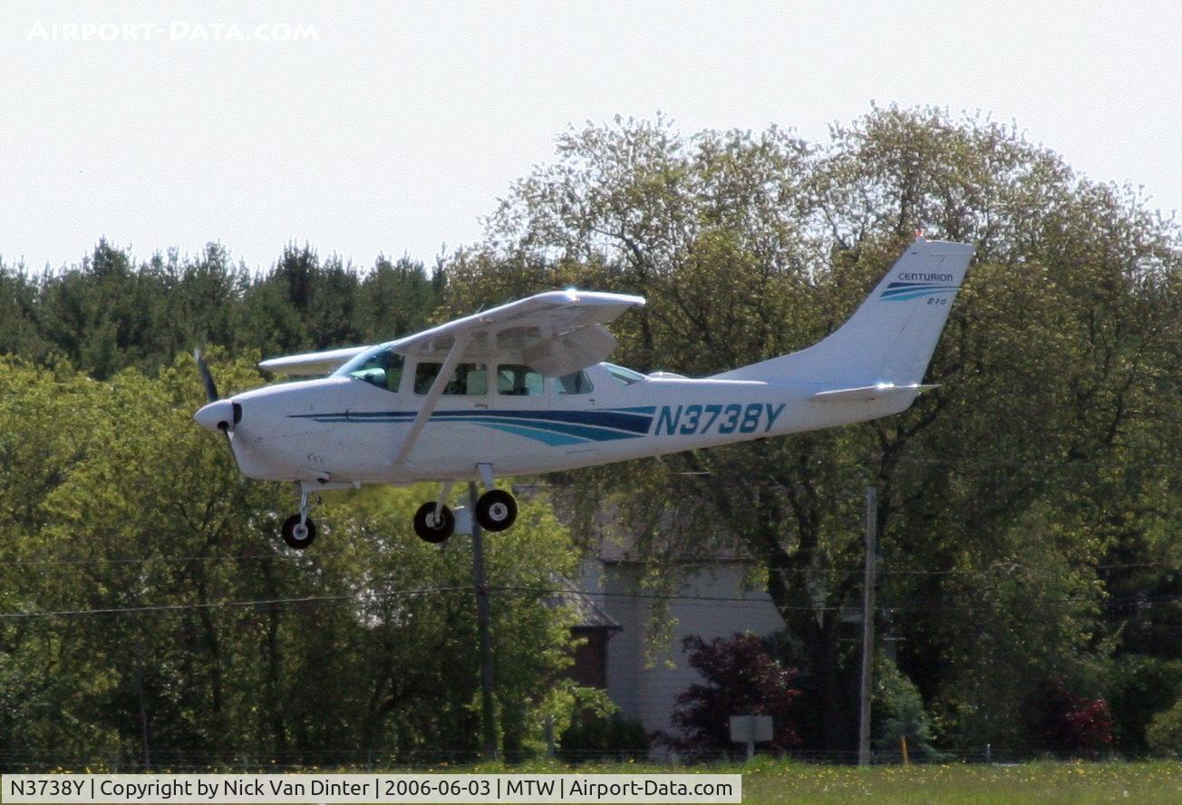 N3738Y, 1963 Cessna 210D Centurion C/N 21058238, Manitowoc Air Show