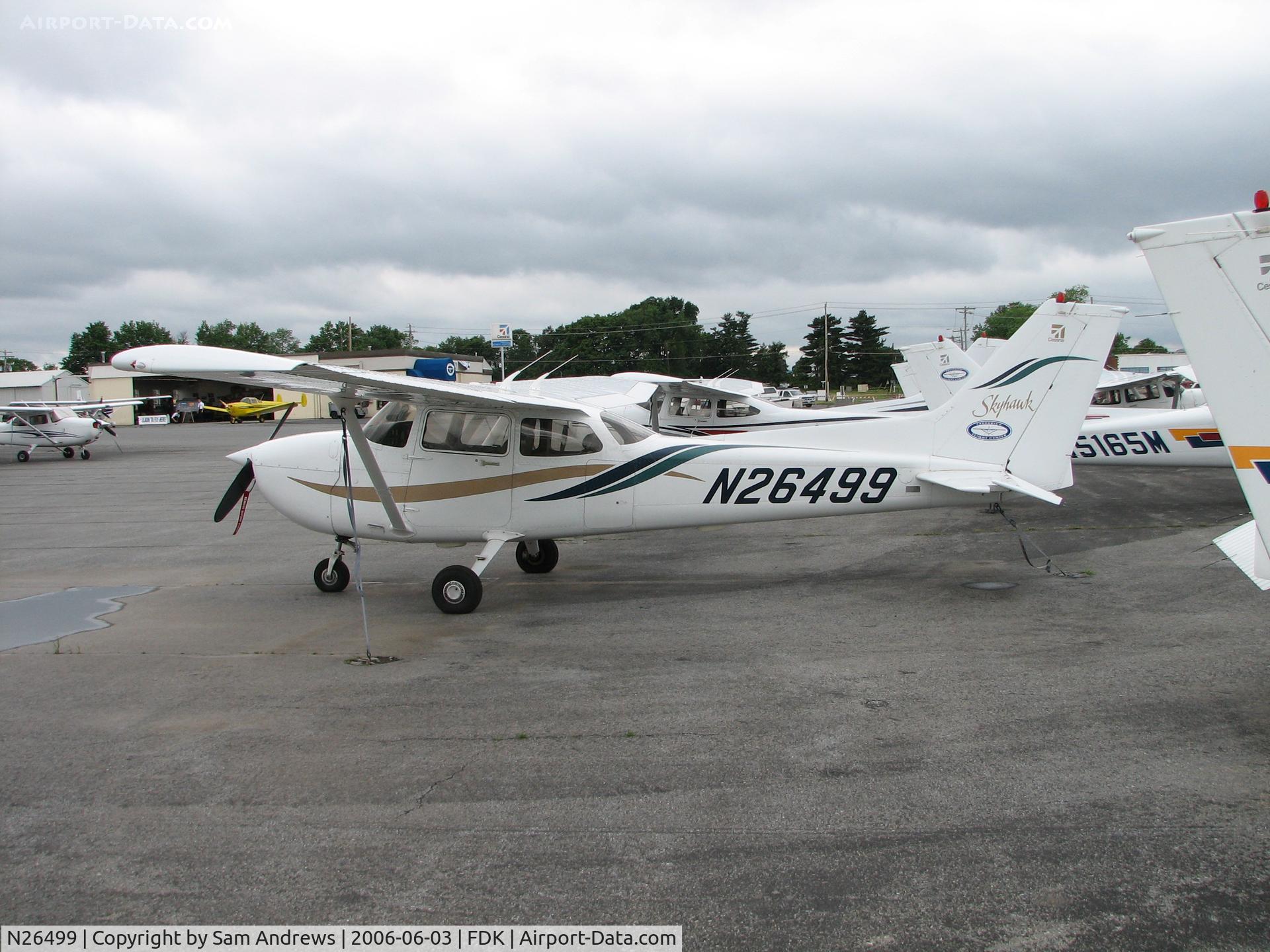 N26499, 1999 Cessna 172R C/N 17280730, Frederick Flight Center Skyhawk