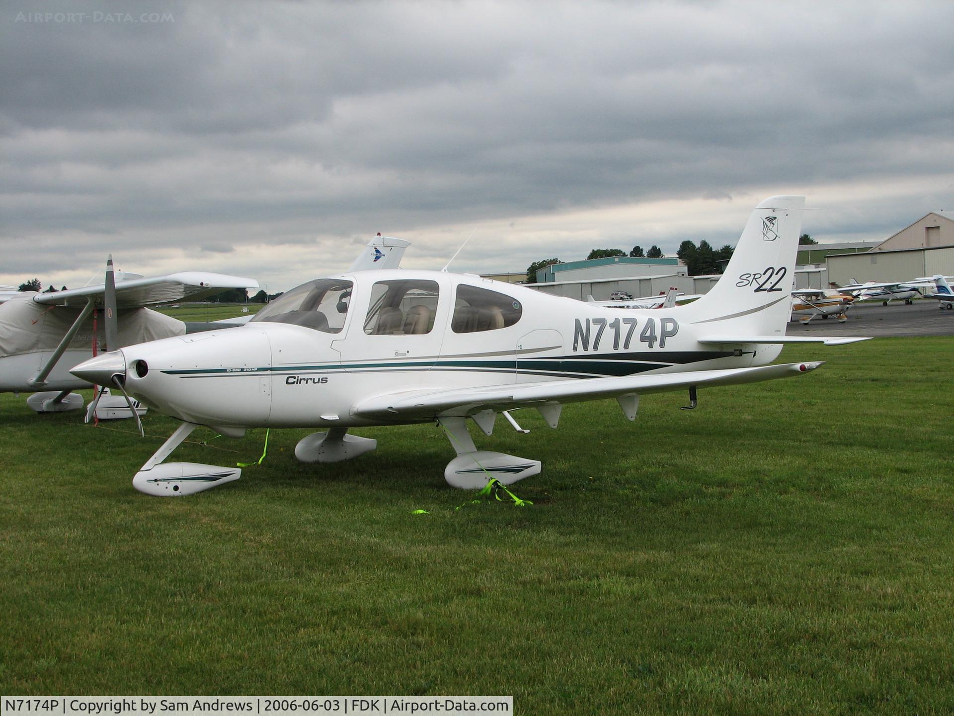 N7174P, 2001 Cirrus SR22 C/N 0043, Nice tie downs  AOPA Fly-In 2006
