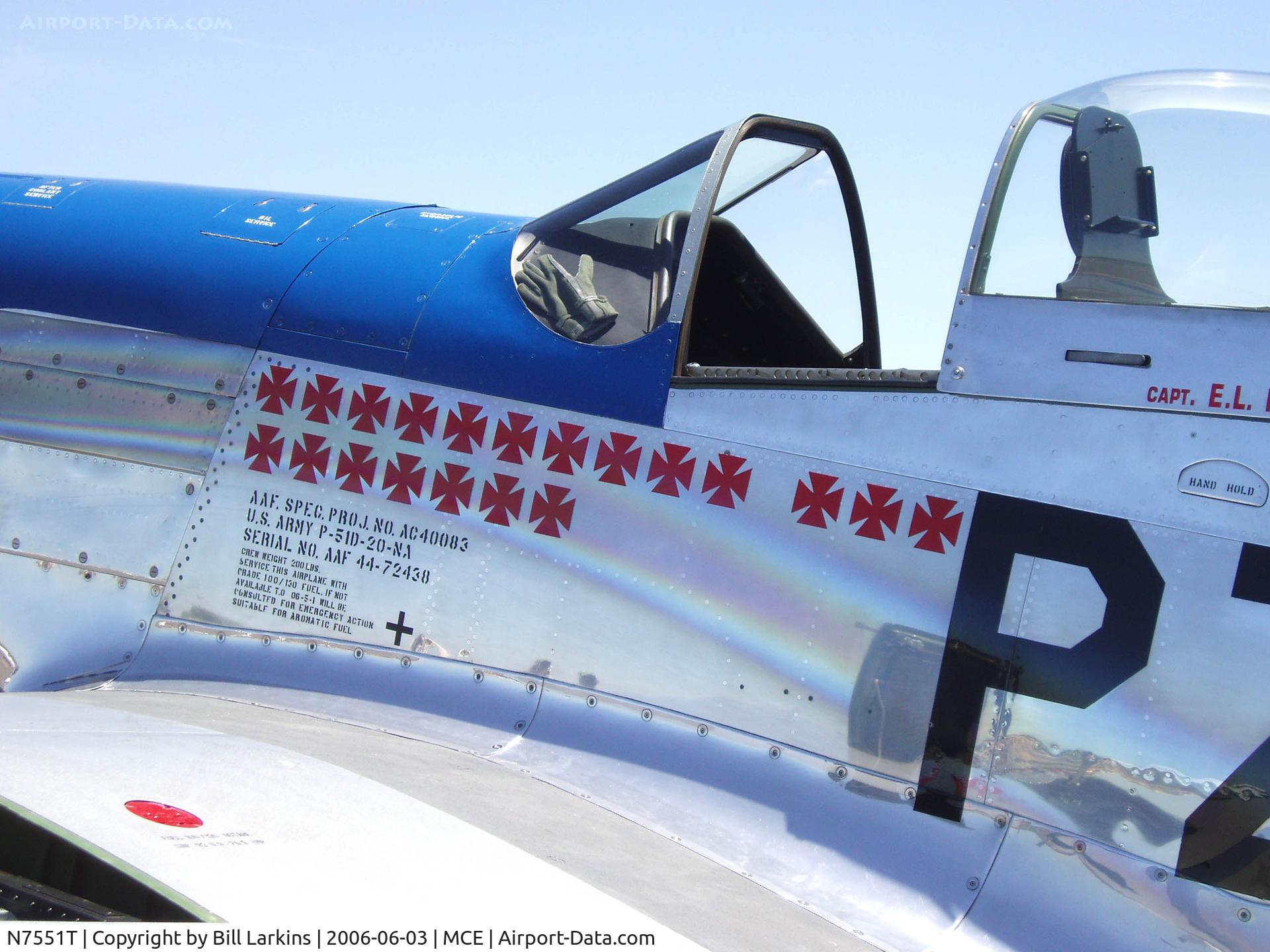 N7551T, 1944 North American P-51D Mustang C/N 122-38997, Cloeup of World War II markings