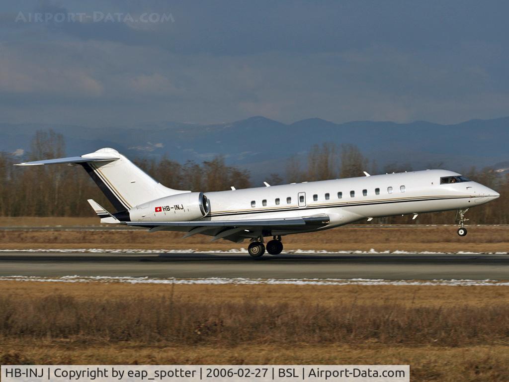 HB-INJ, 2000 Bombardier BD-700-1A10 Global Express C/N 9086, Landing on runway 16