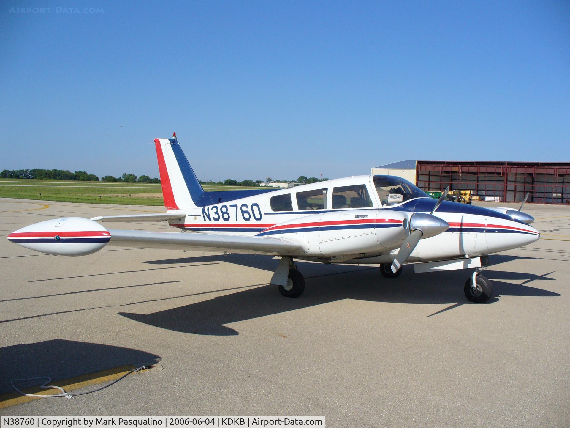 N38760, 1969 Piper PA-30 Twin Comanche Twin Comanche C/N 30-1999, PA-30