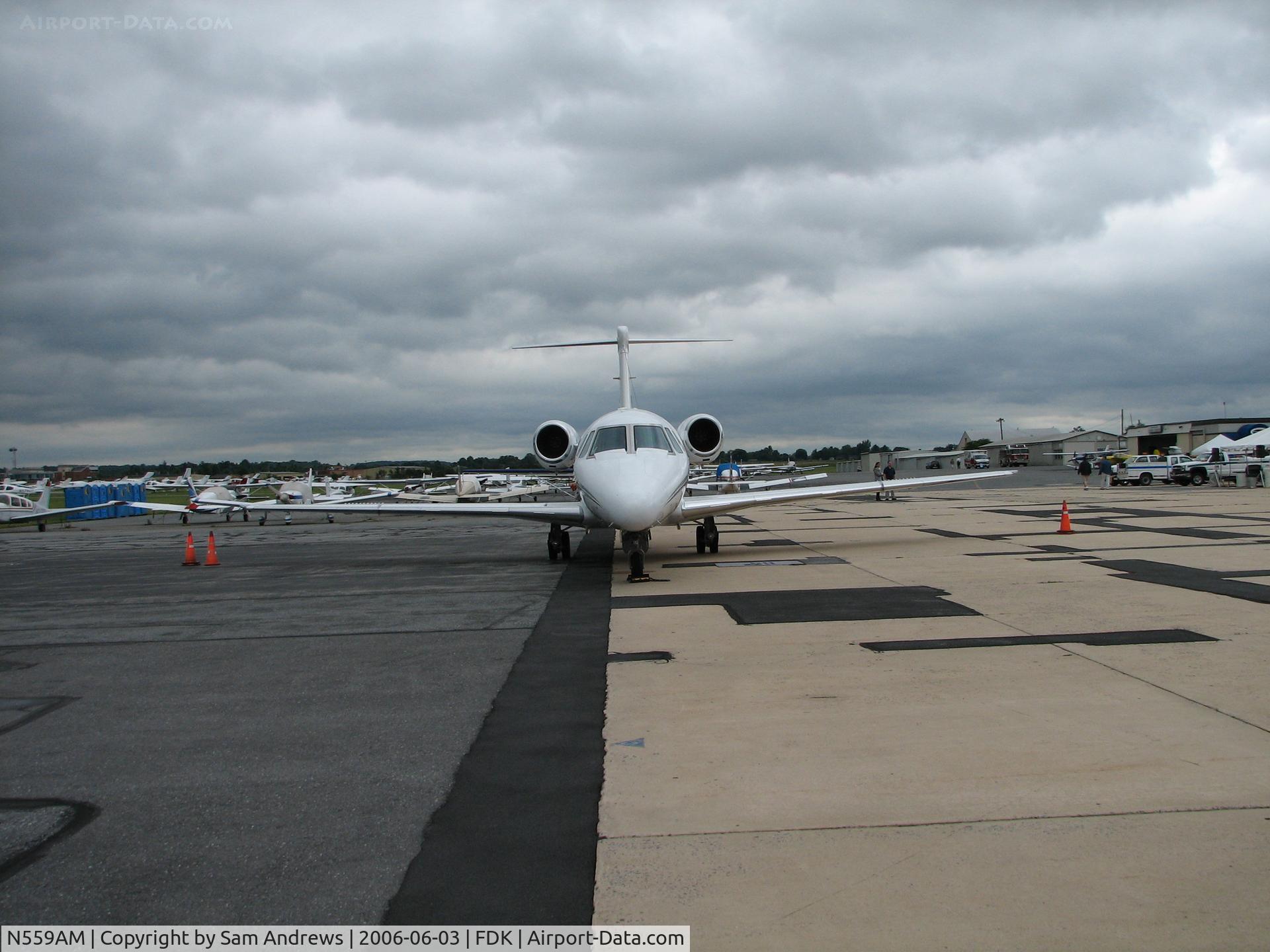 N559AM, 1999 Cessna 650 Citation VII C/N 650-7107, FDK GA Ramp, Nice shot of the business end.  The last thing you dont wanna see