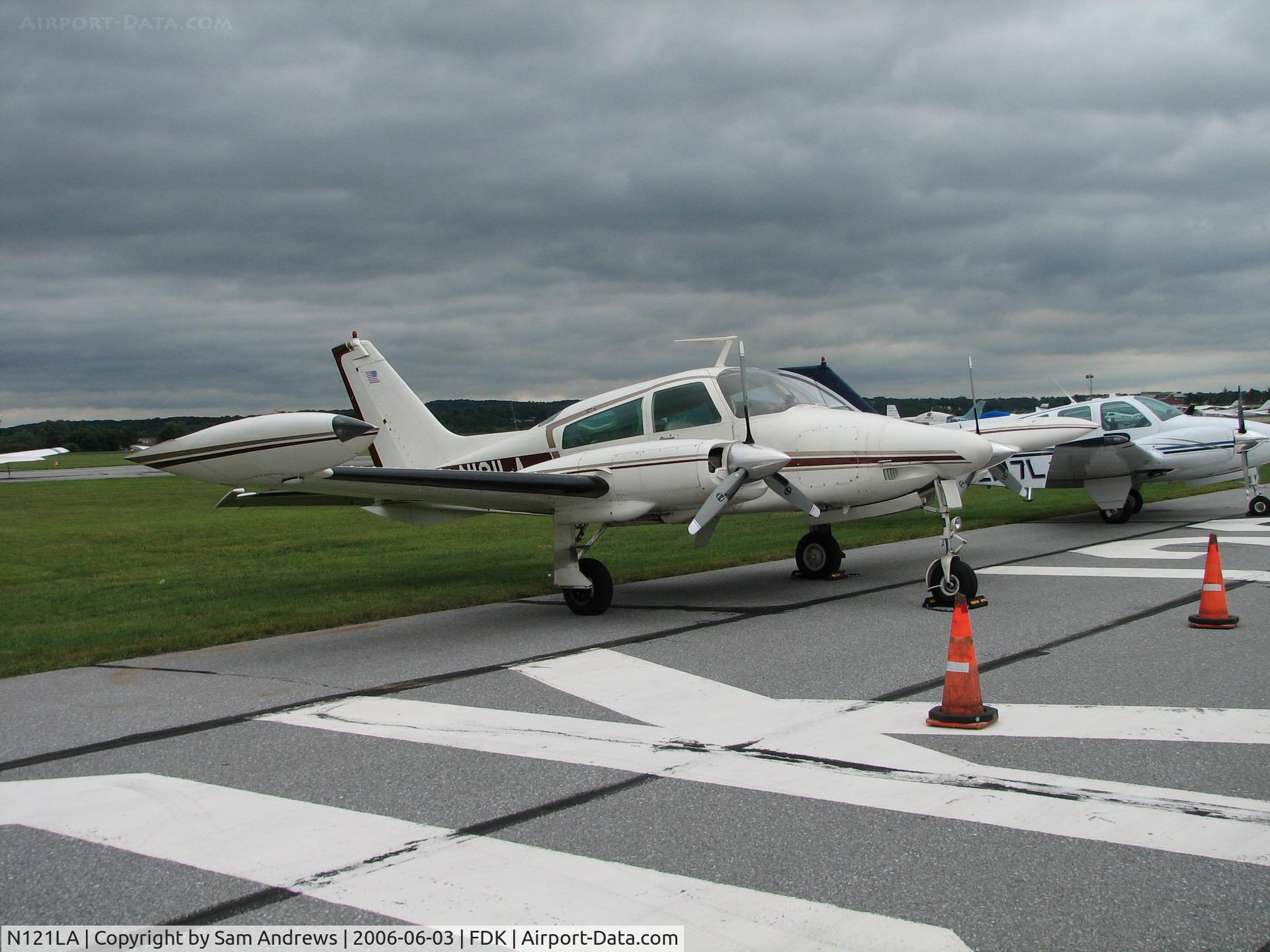 N121LA, 1973 Cessna 310Q C/N 310Q0973, Nice looking 1973 C-310Q