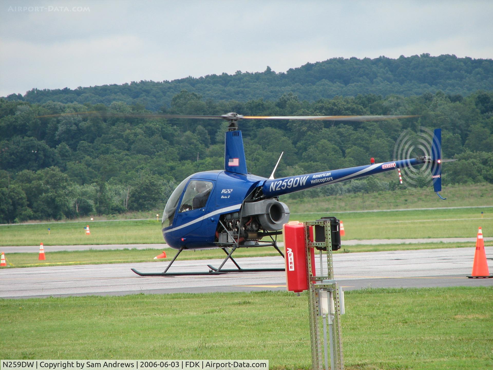 N259DW, 2003 Robinson R22 BETA C/N 3492, R-22 at AOPA fly-in 2006
