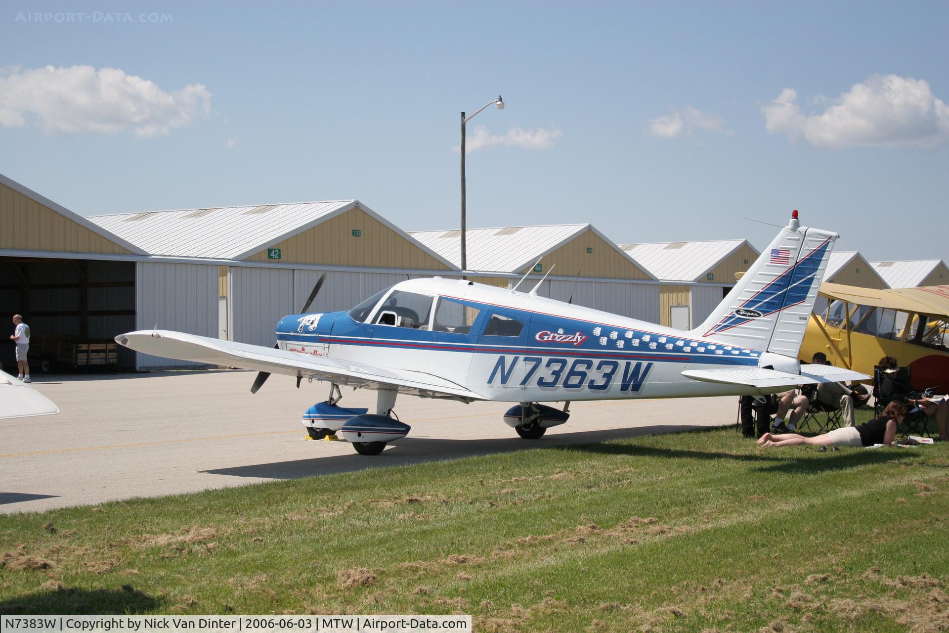 N7383W, 1963 Piper PA-28-180 C/N 28-1267, Manitowoc Air Show