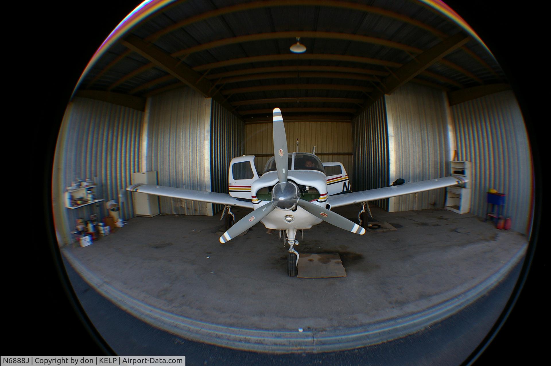 N6888J, 1976 Piper PA-32R-300 Cherokee Lance C/N 32R-7680380, upgraded lance