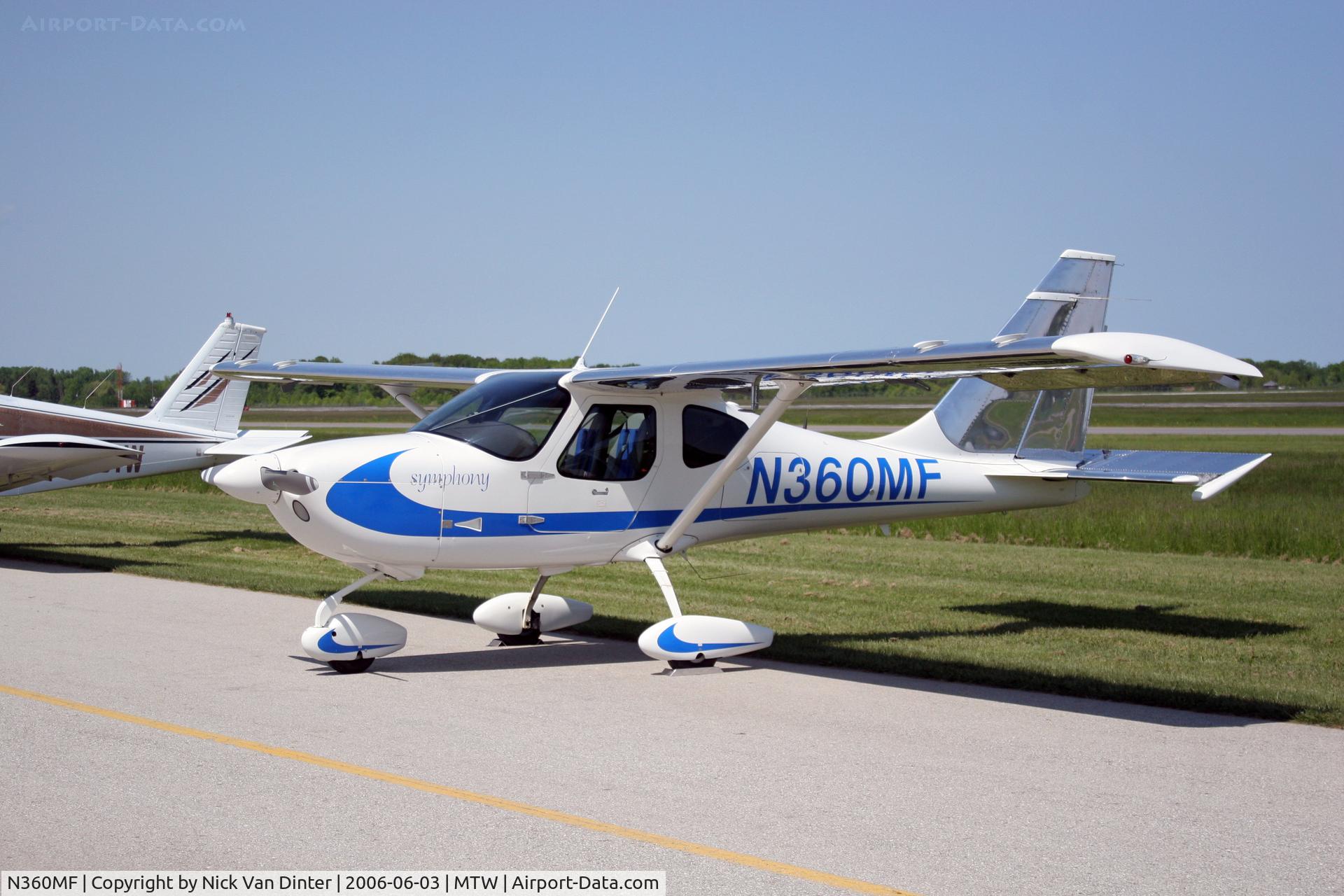 N360MF, 2003 OMF 100-160 Symphony C/N 0036, Manitowoc Air Show