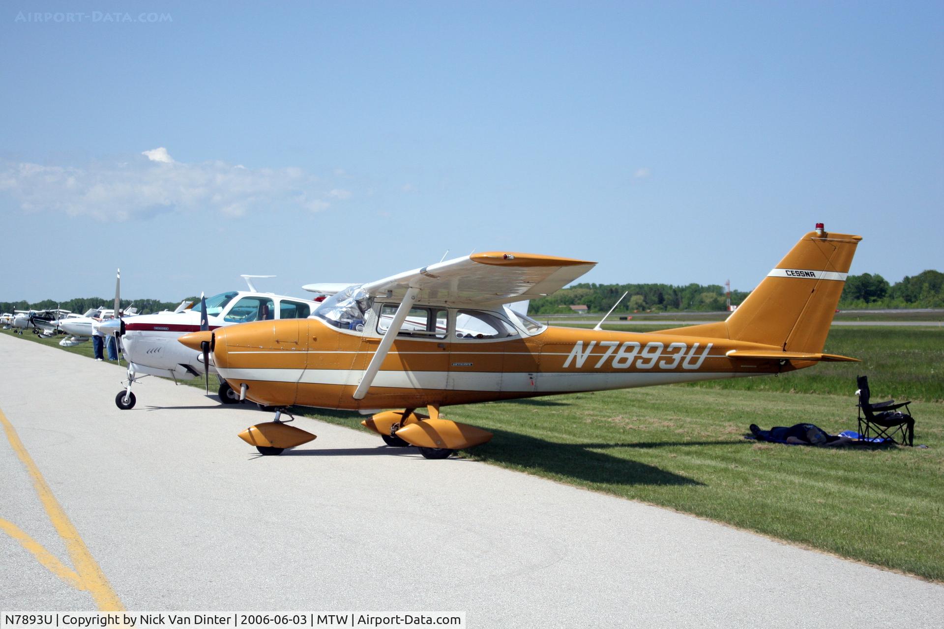 N7893U, 1964 Cessna 172F C/N 17251893, Manitowoc Air Show