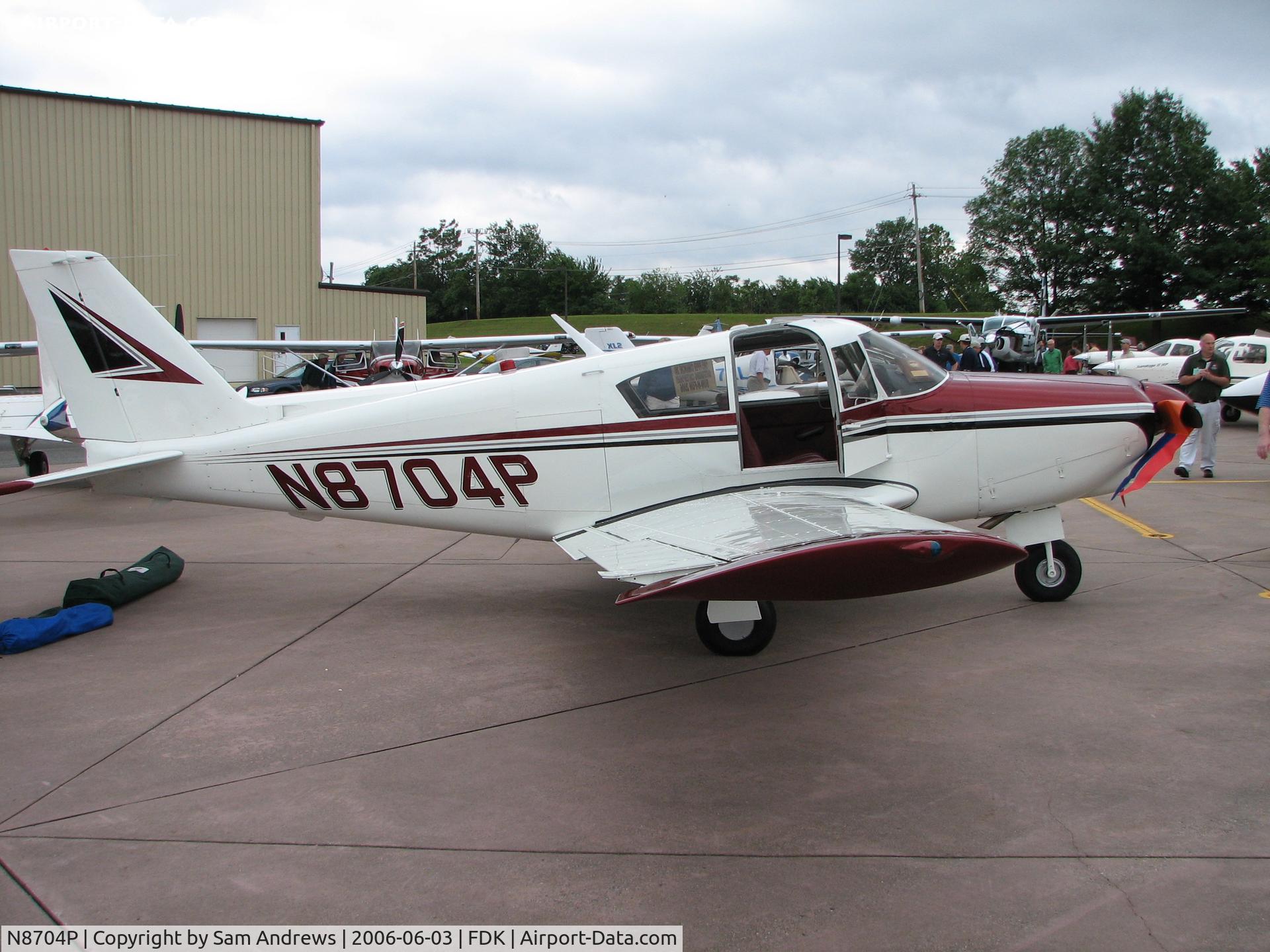 N8704P, 1965 Piper PA-24-260 C/N 24-4150, This is a real beauty.  A winner a Sun-n-fun