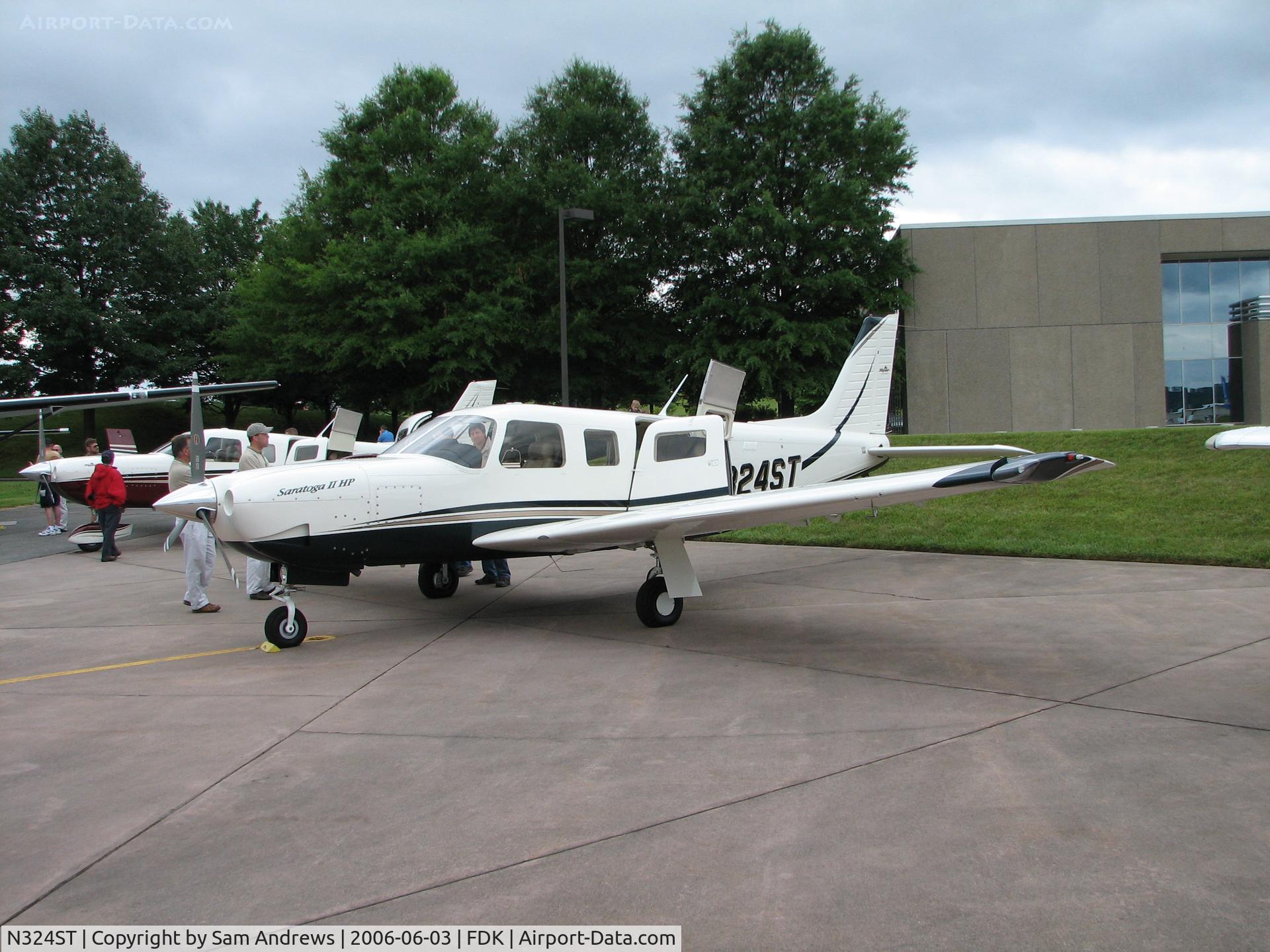 N324ST, 2006 New Piper Aircraft Inc PA-32R-301 C/N 3246237, UP frpm vero beach for the AOPA Fly-in 2006