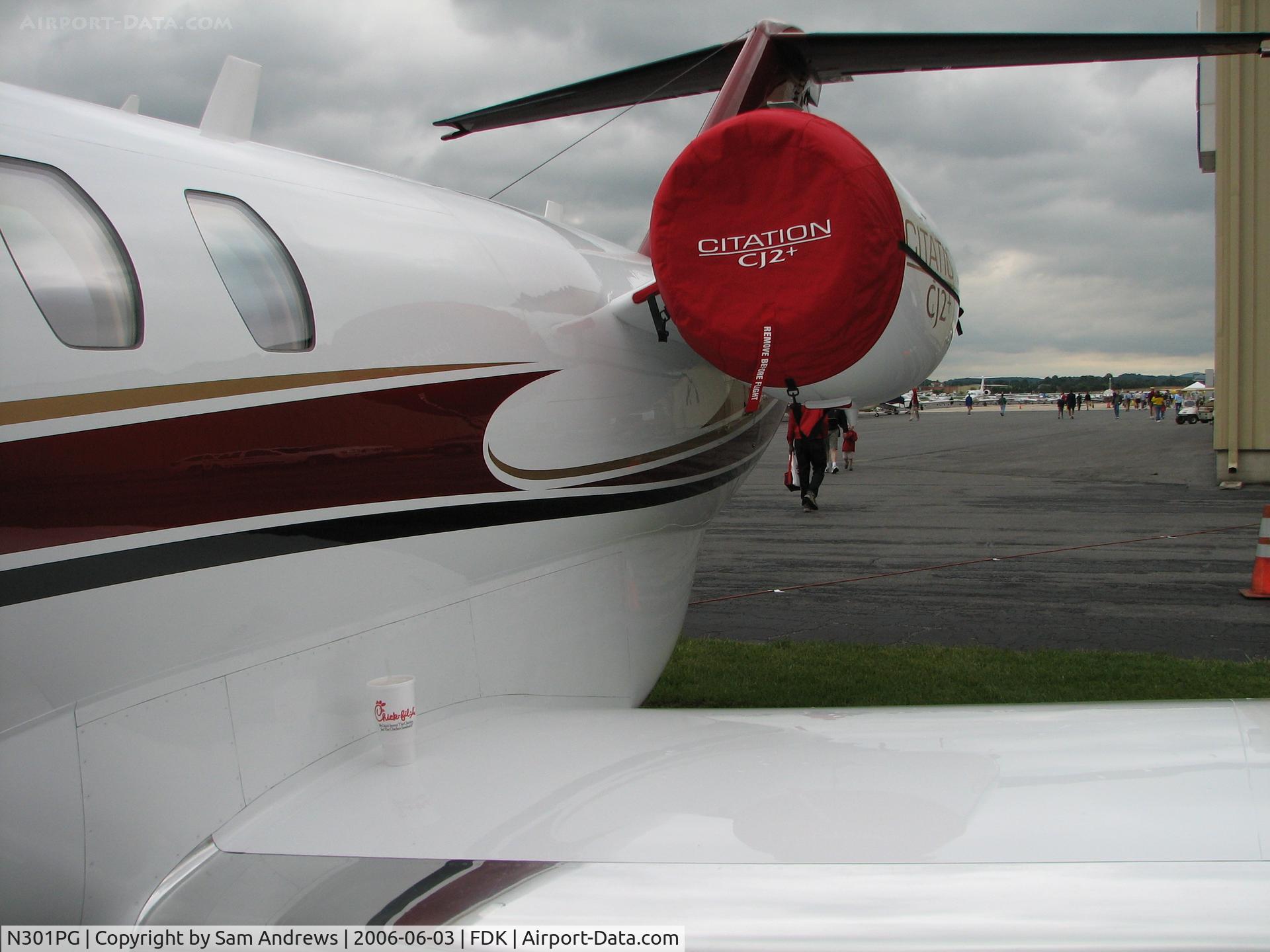 N301PG, 2006 Cessna 525A CitationJet CJ2+ C/N 525A-0301, Who's the wise guy?  Ignominity of the static displays.