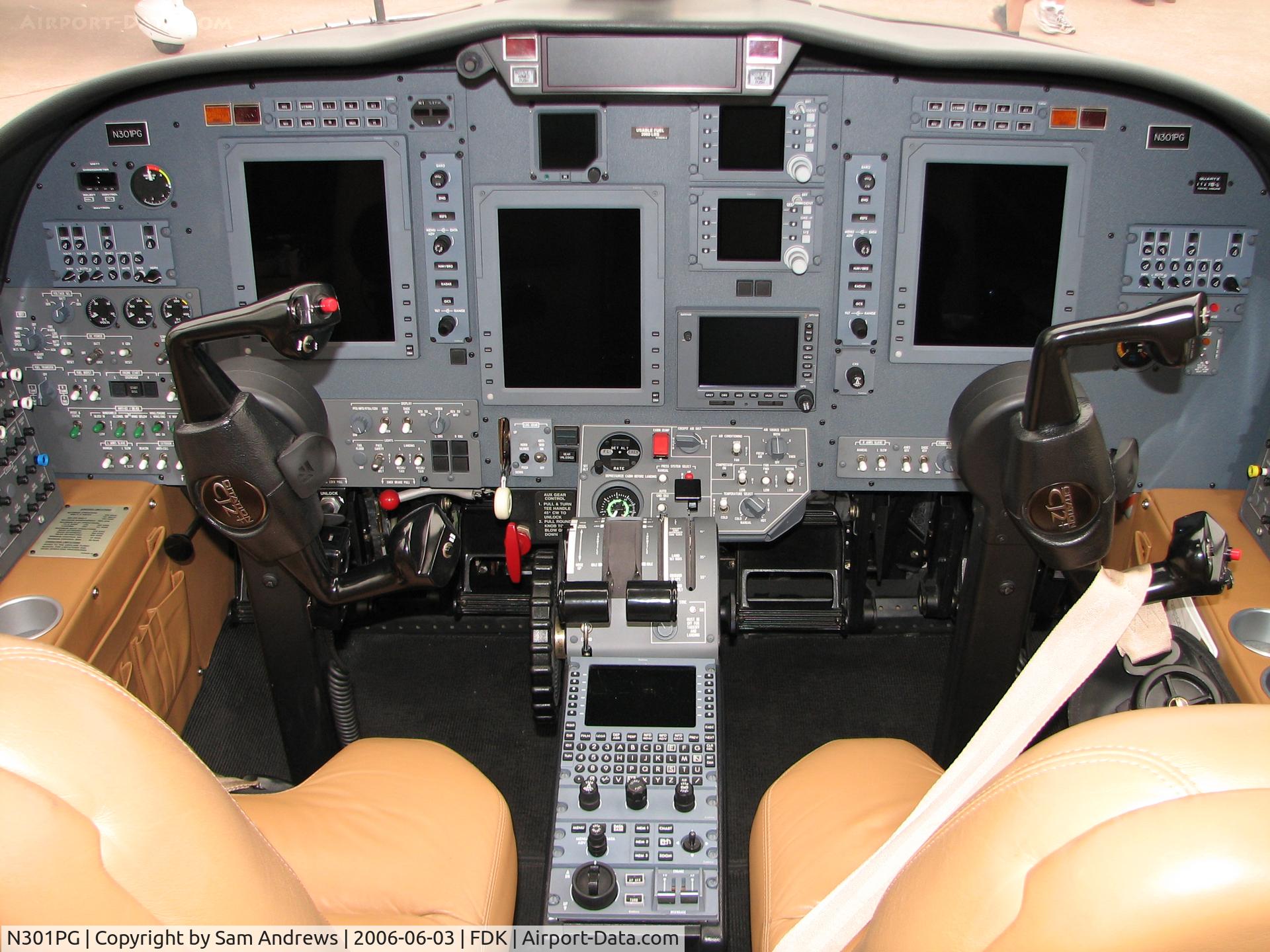 N301PG, 2006 Cessna 525A CitationJet CJ2+ C/N 525A-0301, Nice panel.  Wish they would have had power to it.  The Stationaire did.