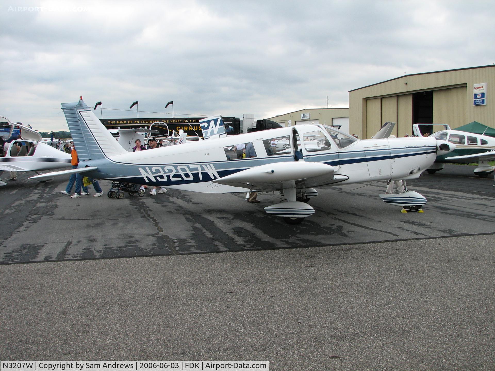 N3207W, 1965 Piper PA-32-260 Cherokee Six C/N 32-7, Up from Sharps, VA.  A nice 6