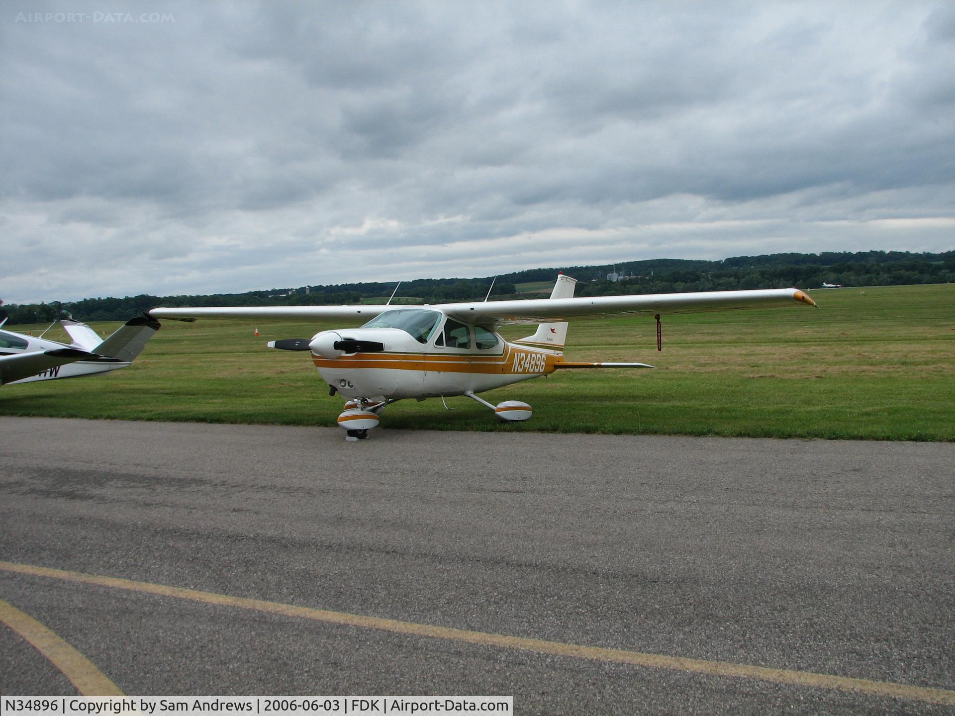 N34896, 1974 Cessna 177B Cardinal C/N 17702071, Out to the AOPA Fly-In from Orrville, OH