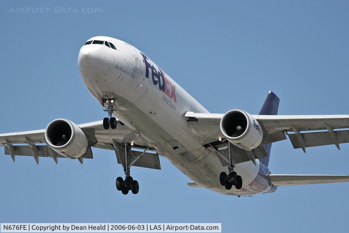 N676FE, 1998 Airbus A300F4-605R C/N 790, FedEx N676FE (FLT FDX525) from Memphis Int'l (KMEM) on final approach to RWY 25L.