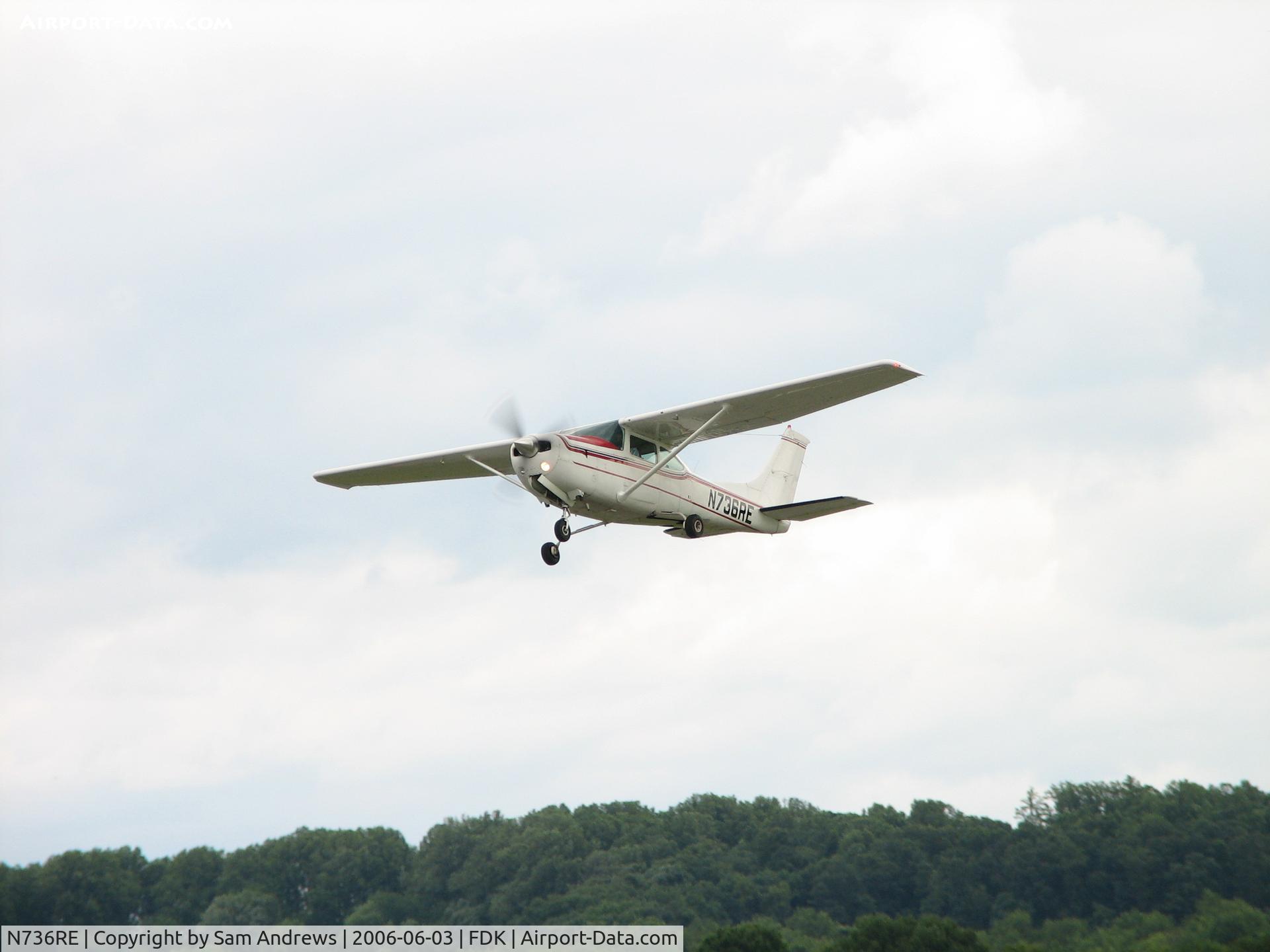 N736RE, 1978 Cessna R182 Skylane RG C/N R18200761, Departing the Fly-in for Solberg Hunterdon Airport (Readington, NJ) [N51]