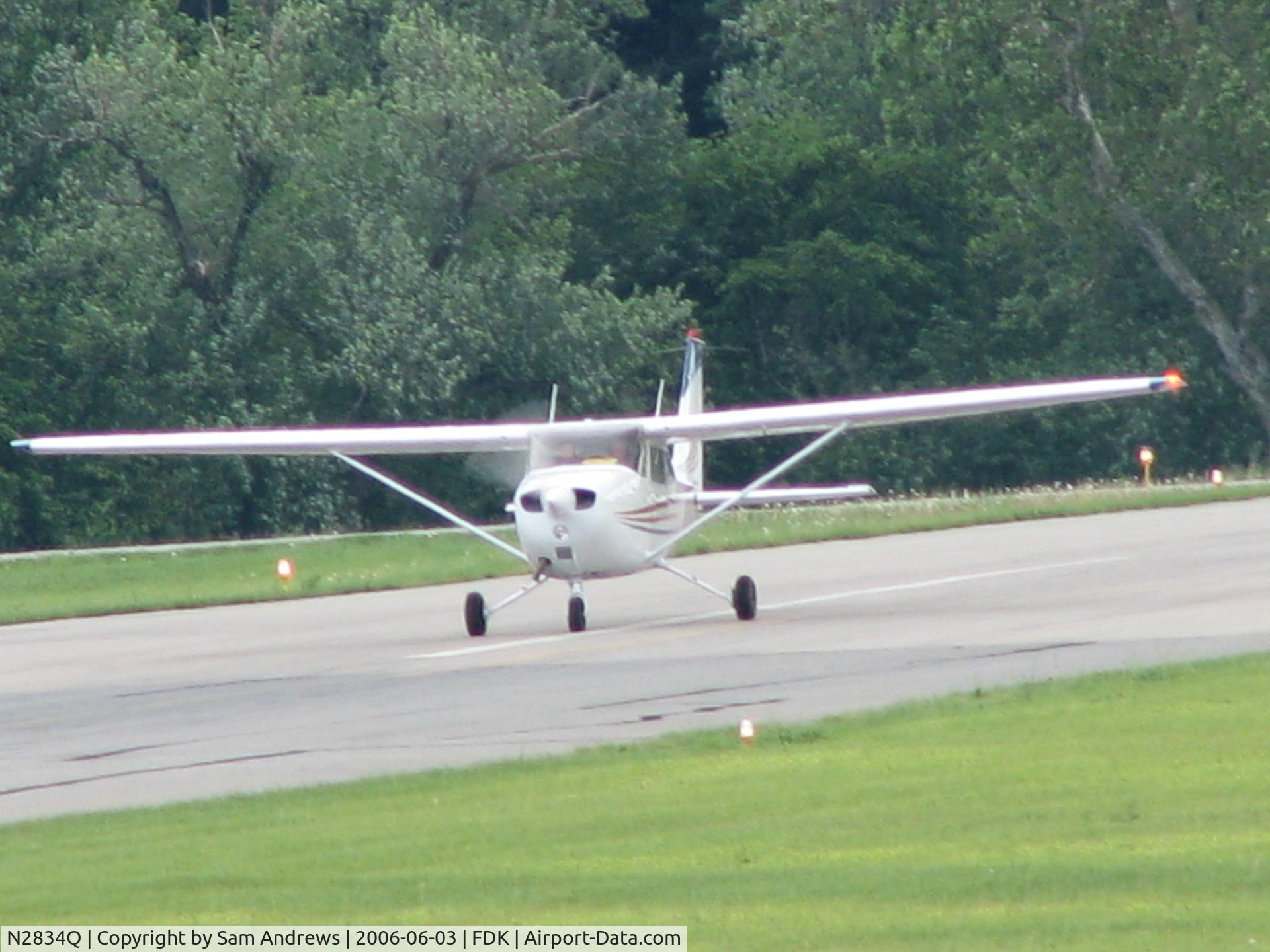 N2834Q, 1971 Cessna 172L C/N 17259834, Departing RWY30