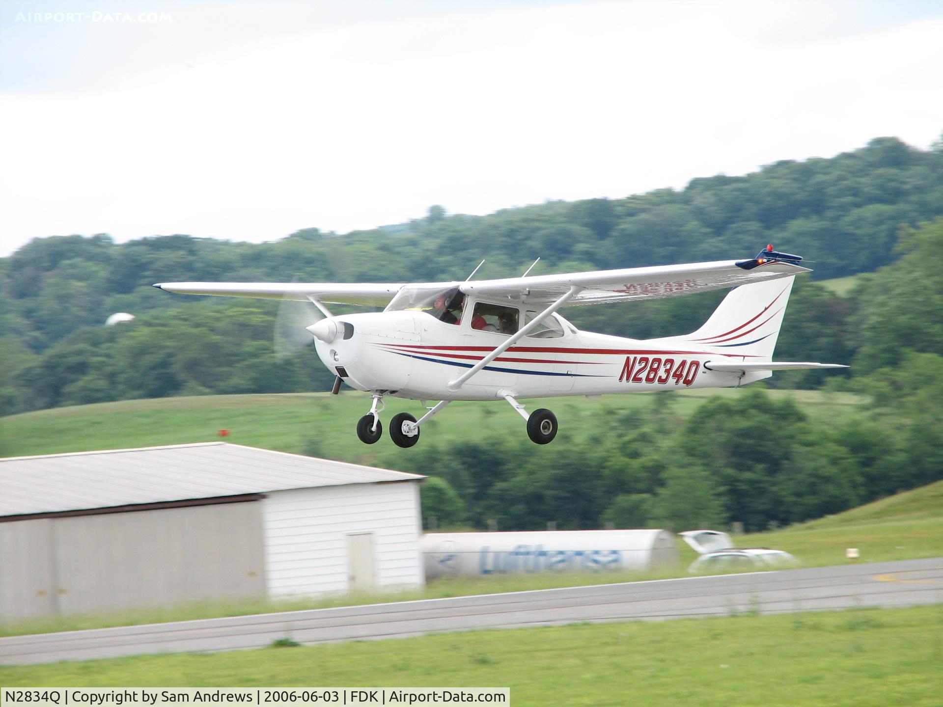 N2834Q, 1971 Cessna 172L C/N 17259834, Nice shot HUH?