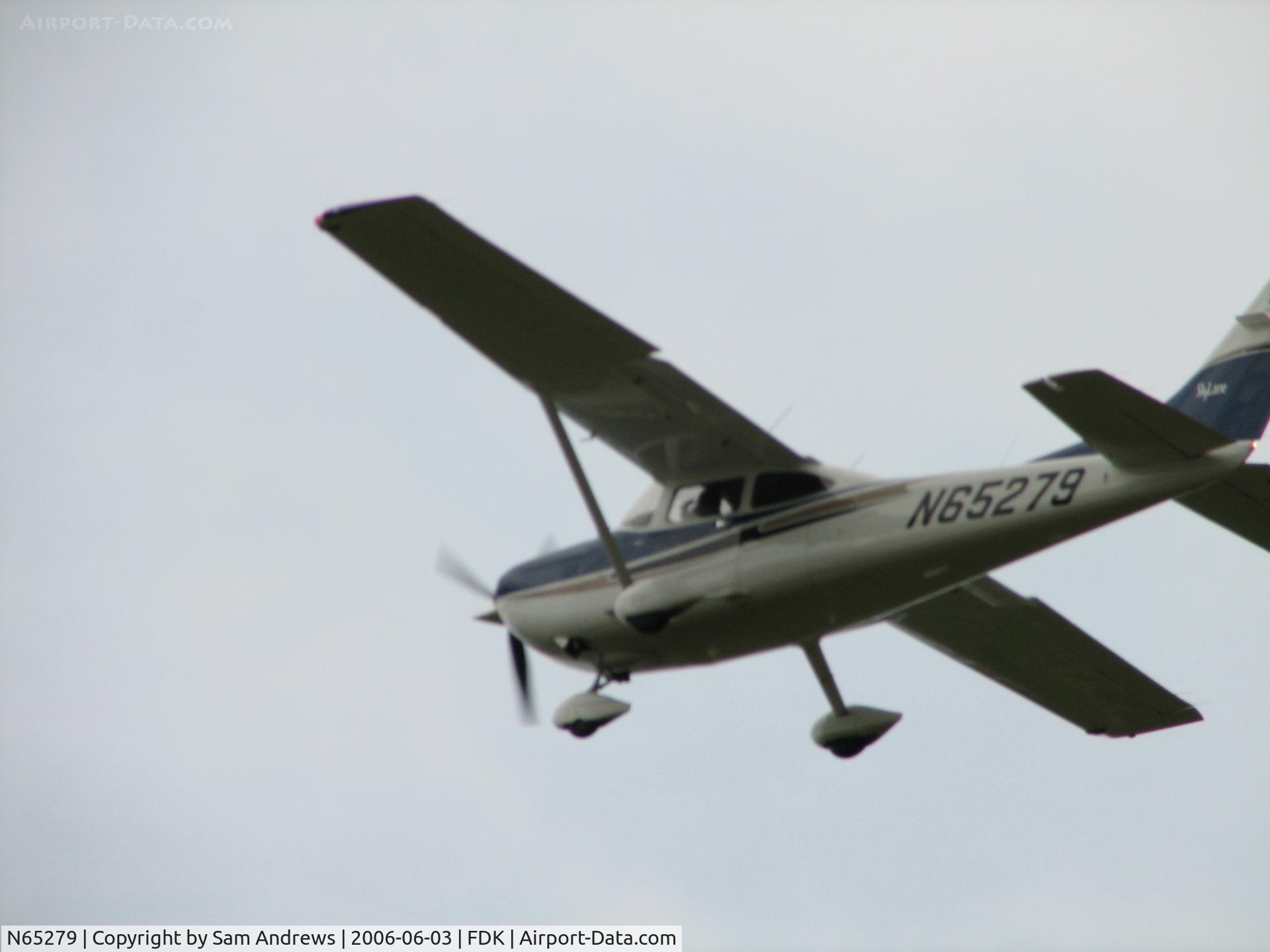 N65279, 2004 Cessna 182T Skylane C/N 18281488, This photo doesn't do this aircraft justice.  Its departing Frederick for its flight back to Akron Fulton Int'l Airport (Akron, OH) [KAKR/AKR]