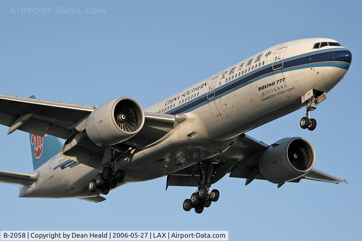 B-2058, 1998 Boeing 777-21B/ER C/N 27605, China Southern B-2058 on final approach to RWY 24R.