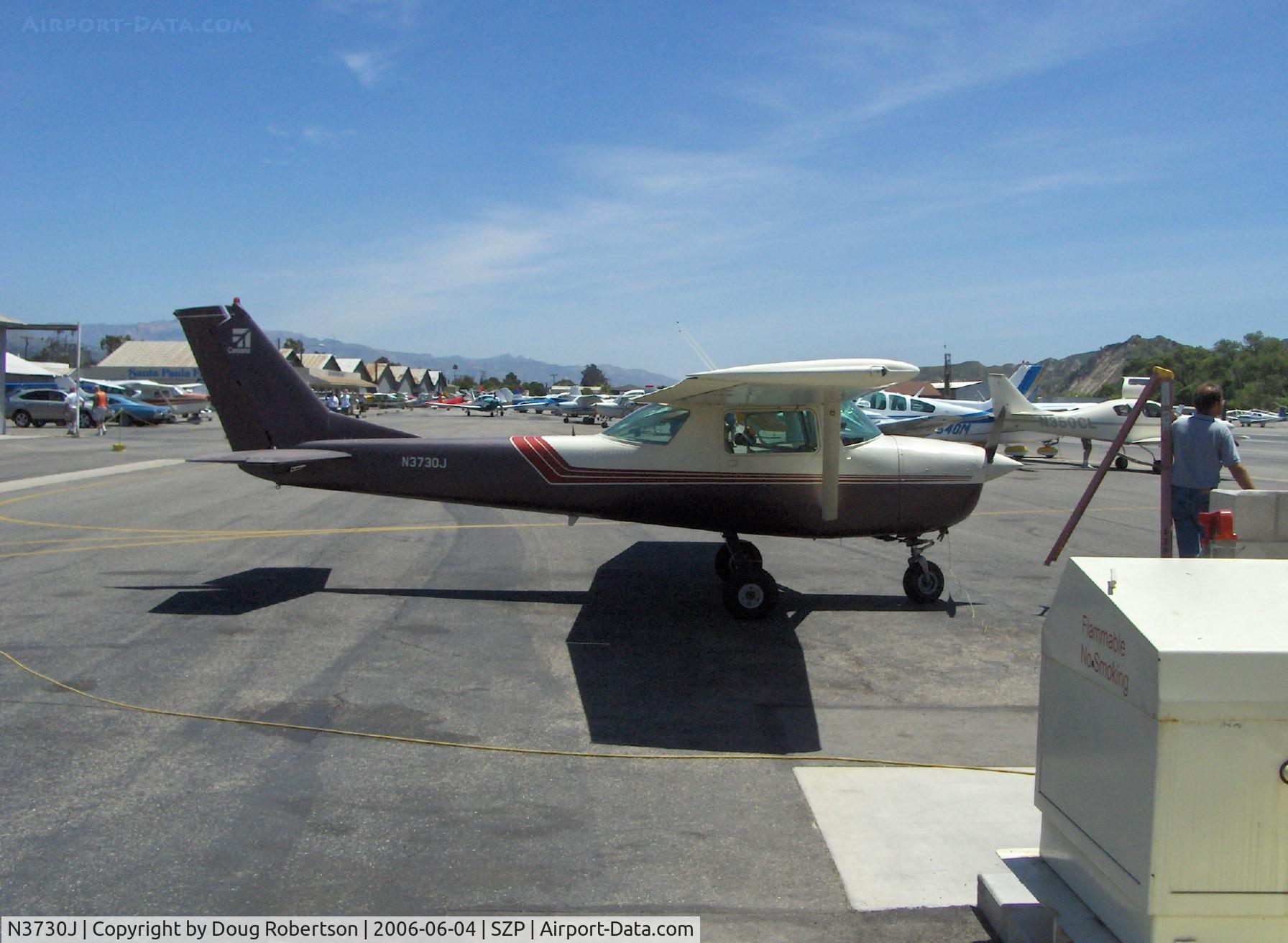 N3730J, 1966 Cessna 150G C/N 15065030, 1966 Cessna 150G, Continental O-200 100 Hp, refueling