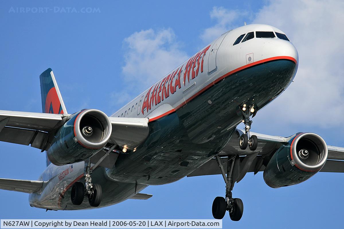 N627AW, 1989 Airbus A320-231 C/N 66, America West N627AW (FLT AWE708) from Phoenix Sky Harbor Int'l (KPHX) on final approach to RWY 24R.