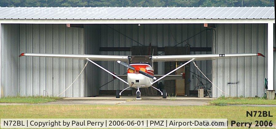 N72BL, 1968 Cessna 172K Skyhawk C/N 17257795, Better view of the hangar depth.