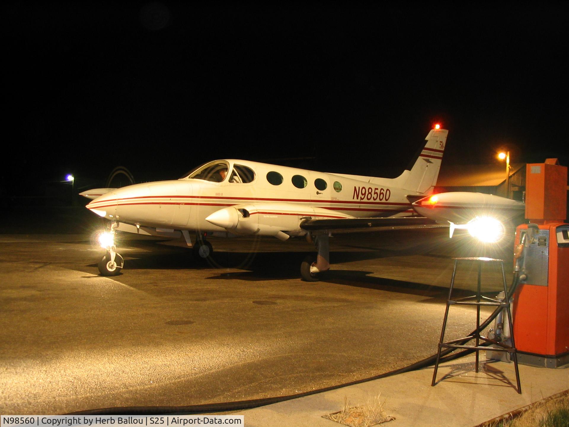 N98560, 1976 Cessna 340A C/N 340A0032, Night Flight after some golf