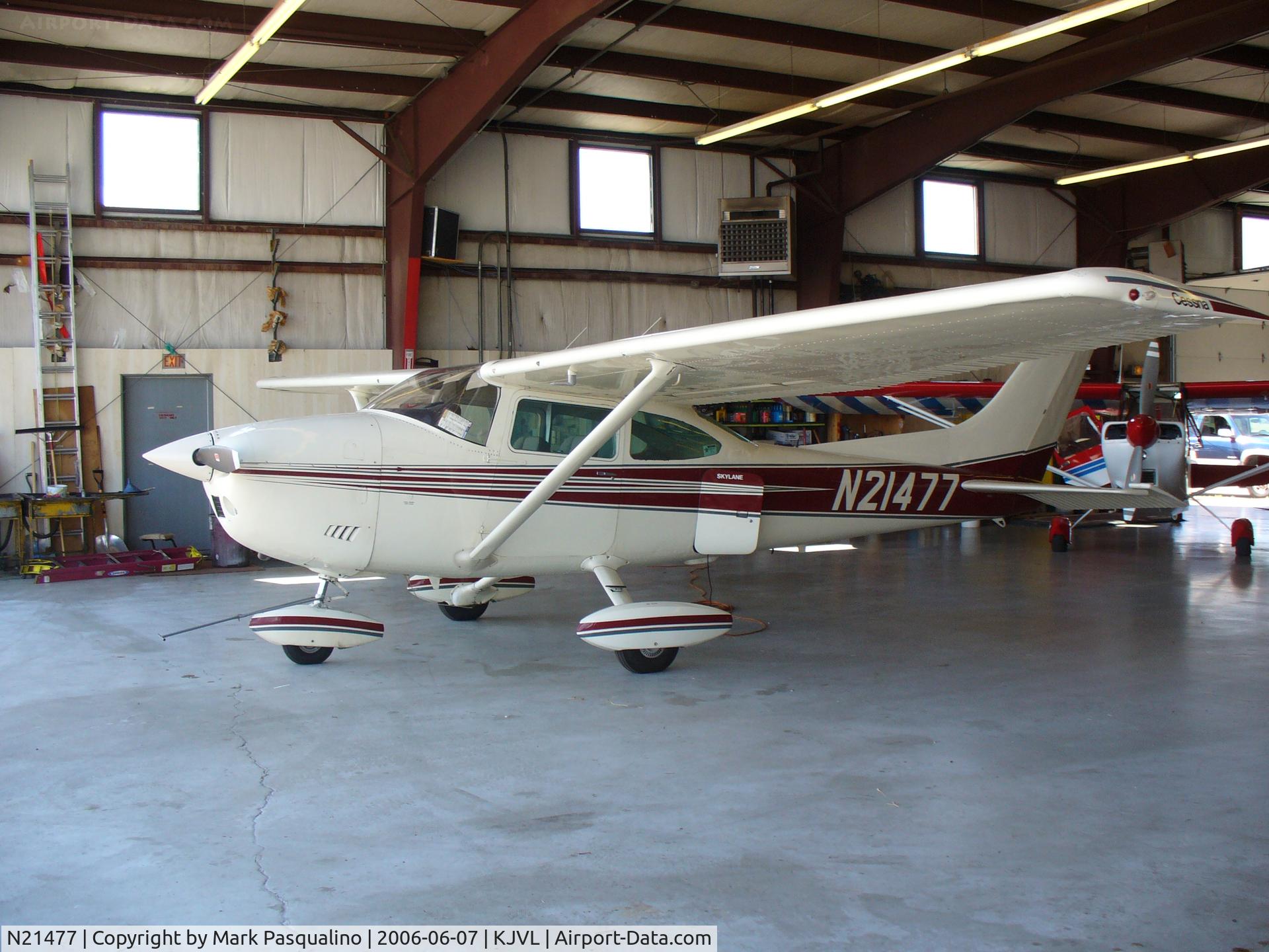 N21477, 1972 Cessna 182P Skylane C/N 18261657, Cessna 182