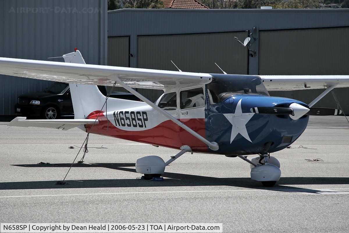 N658SP, 1999 Cessna 172S C/N 172S8063, 1999 Cessna 172S N658SP on the ramp at Torrance Municipal Airport (KTOA).