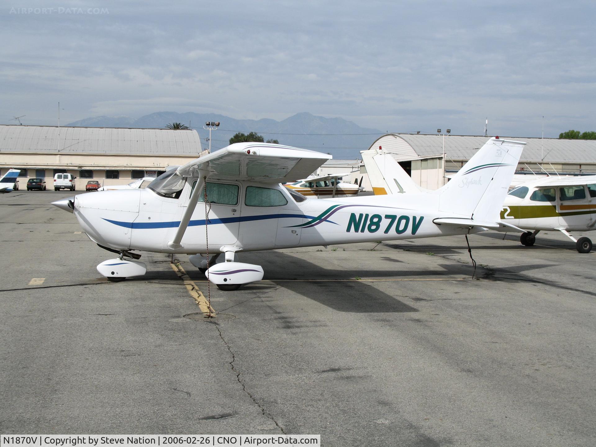 N1870V, 1974 Cessna 172M C/N 17263776, 1974 Cessna 172M @ Chino Municipal Airport, CA