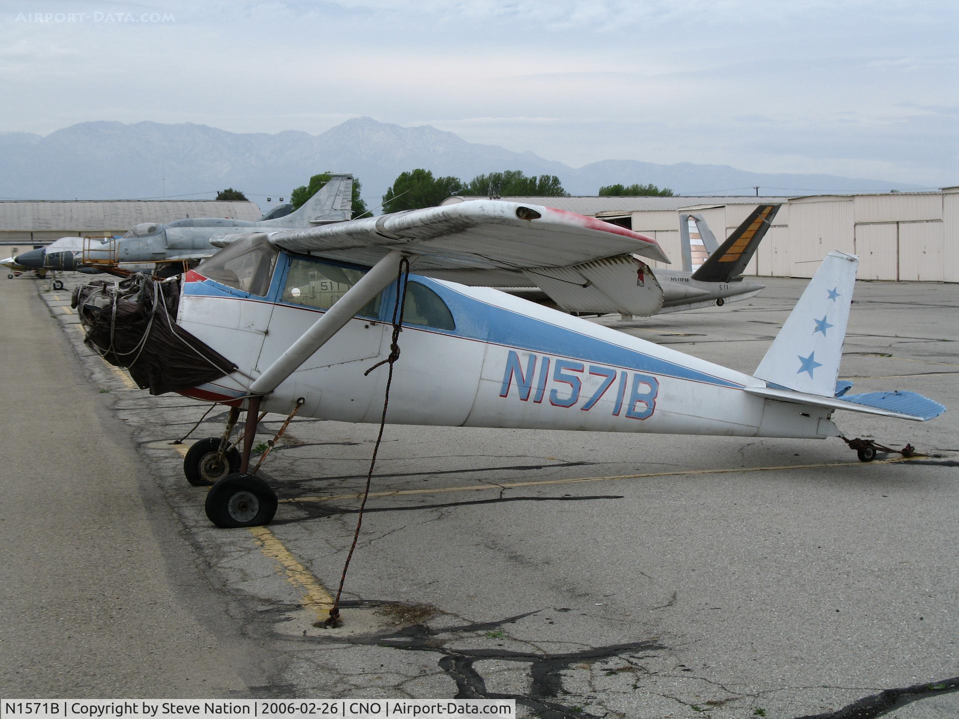 N1571B, 1948 Luscombe 8E Silvaire C/N 6198, Engineless 1948 Luscombe 8E @ Chino Municipal Airport, CA