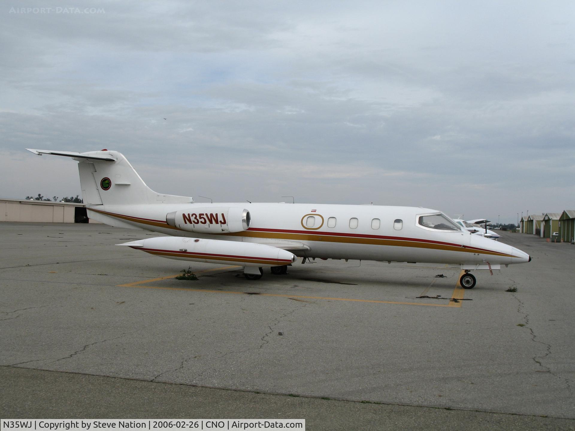 N35WJ, 1972 Gates Learjet 25B C/N 104, World Jet Gates Learjet 25B @ Chino Municipal Airport, CA
