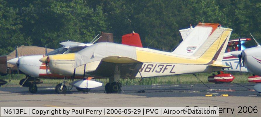 N613FL, 1971 Piper PA-28-140 C/N 28-7125492, Kind of a lemony color scheme