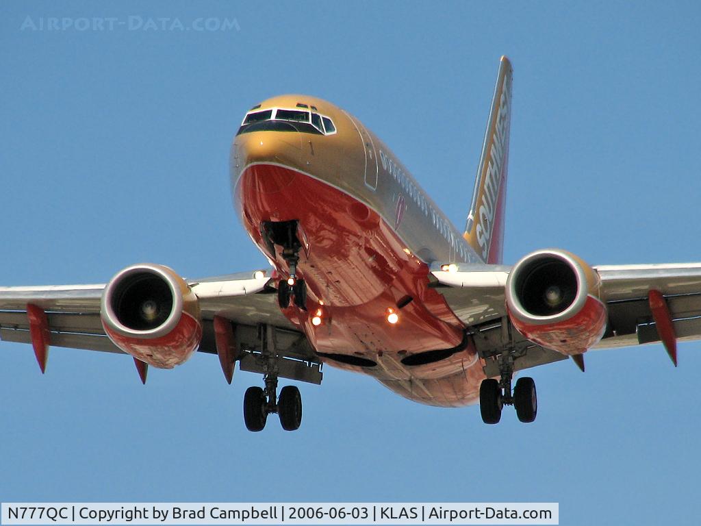 N777QC, 2000 Boeing 737-7H4 C/N 30592, Southwest Airlines / 2000 Boeing 737-7H4 / Looks like somebody sprung a leak!