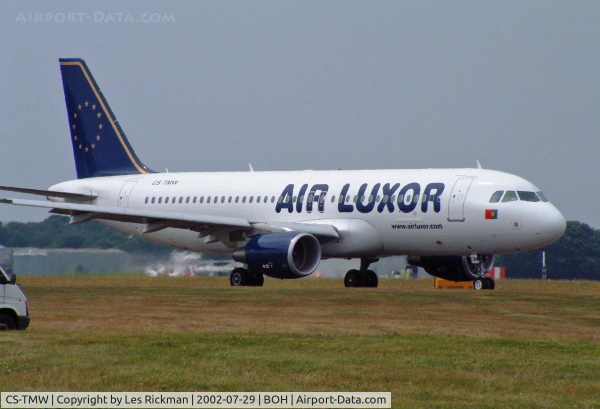 CS-TMW, 2001 Airbus A320-214 C/N 1667, Airbus A320 214
