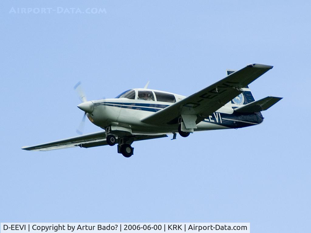 D-EEVI, 1984 Mooney M20J 201 C/N 24-1648, landnig on rwy 25