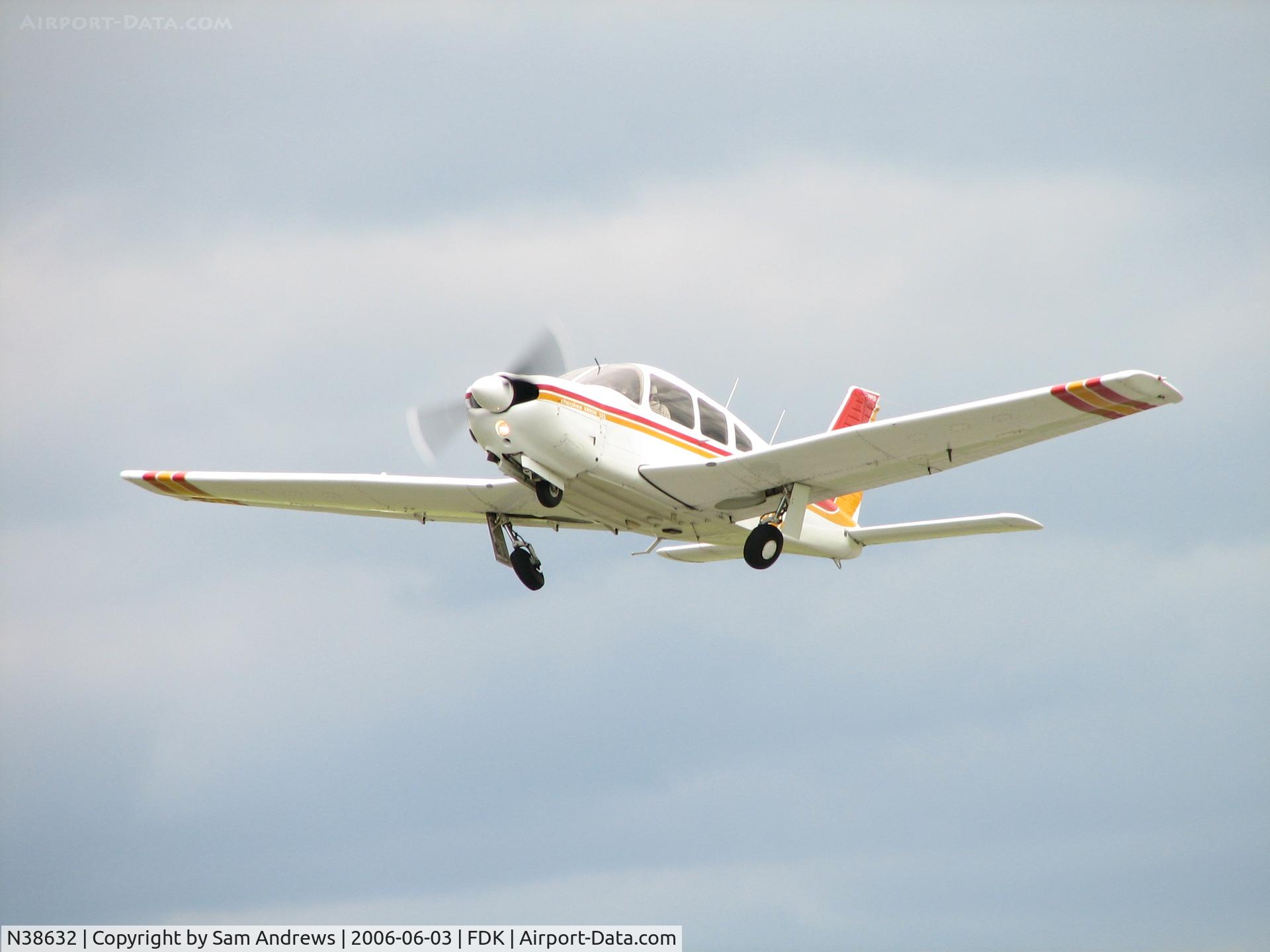 N38632, 1977 Piper PA-28R-201 Cherokee Arrow III C/N 28R-7737103, Headed to Ohio University Snyder Field Airport (Athens/Albany, OH) from The AOPA Fly-In