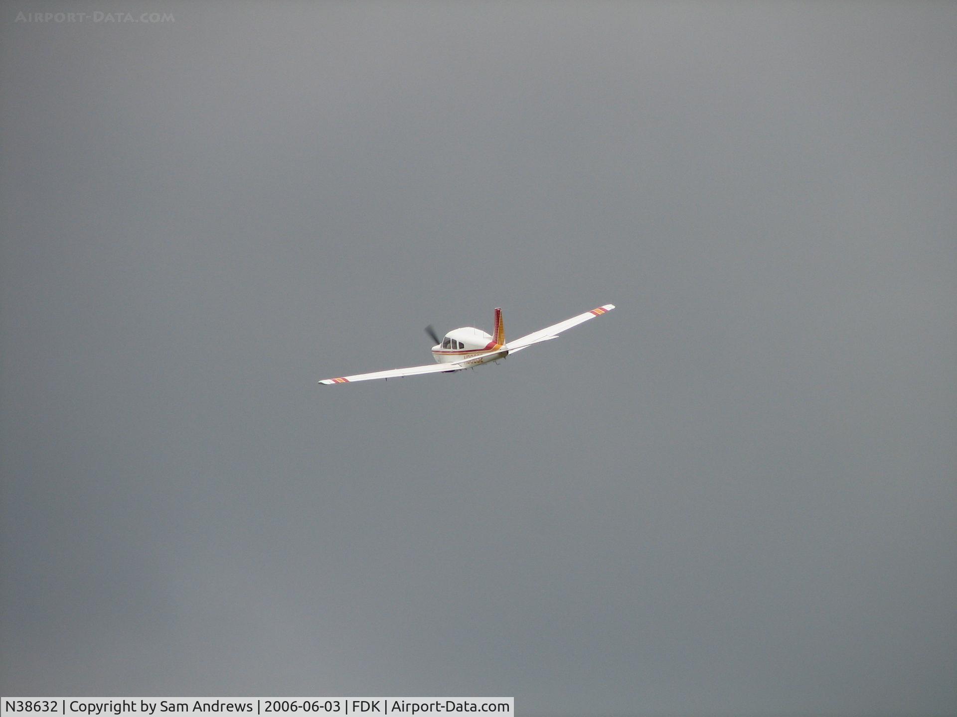 N38632, 1977 Piper PA-28R-201 Cherokee Arrow III C/N 28R-7737103, First Turn Out!