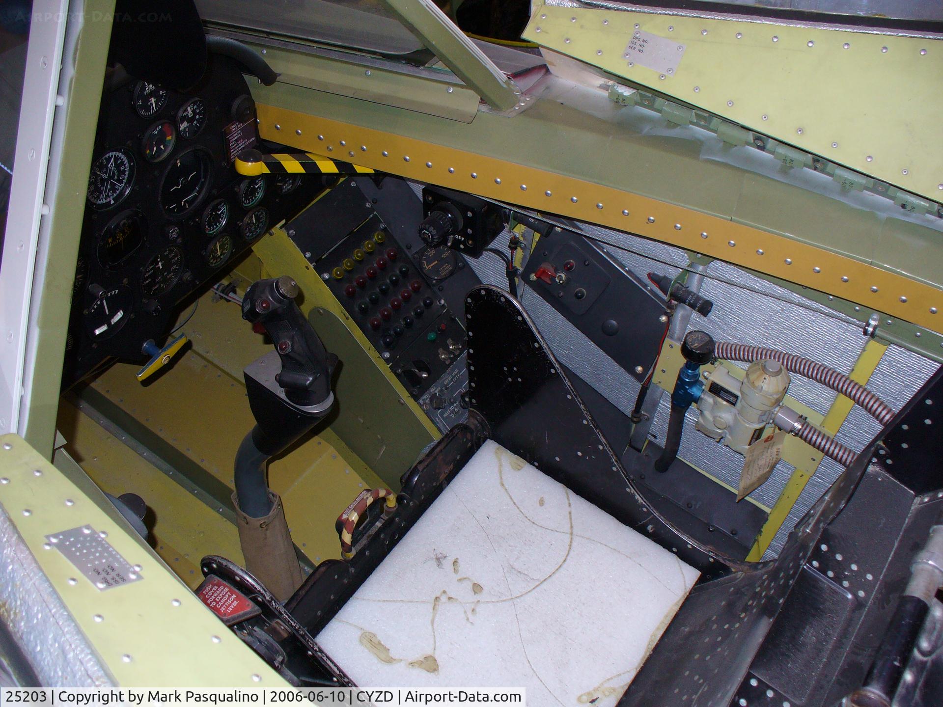 25203, Avro Canada CF-105 Arrow replica C/N 203, Avro Arrow cockpit at Toronto Aerospace Museum