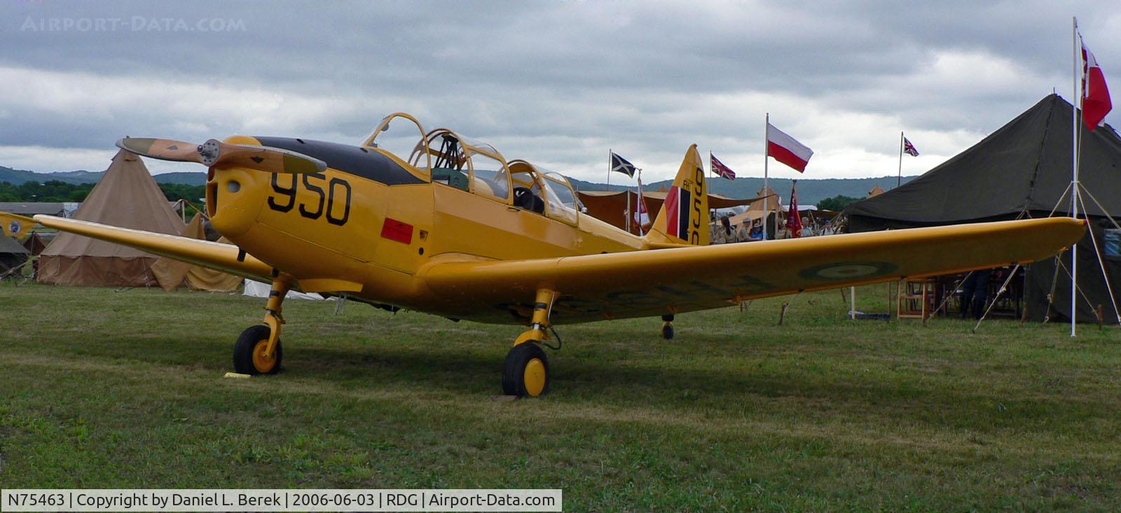 N75463, 1943 Fairchild M-62A-4 C/N T42-4299, Bright yellow Cornell awaits the call to duty!