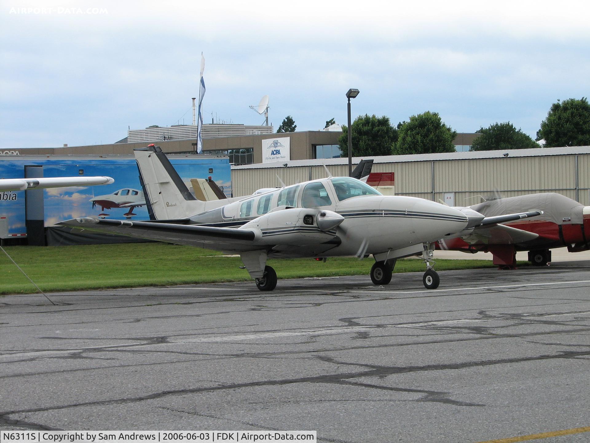 N6311S, 1977 Beech 58 Baron C/N TH-782, Better shot