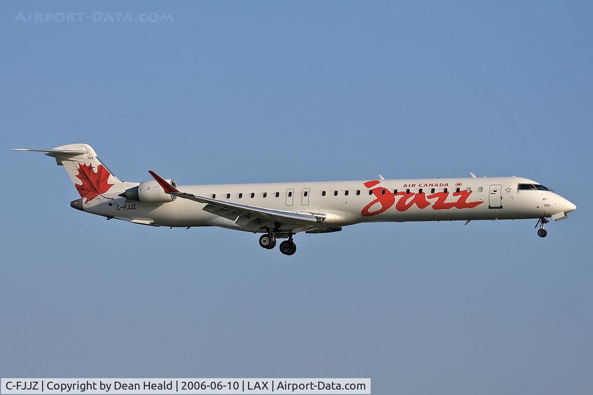 C-FJJZ, 2005 Canadair CRJ-705ER (CL-600-2D15) Regional Jet C/N 15043, Air Canada Jazz C-FJJZ (FLT JZA8529) from Edmonton Int'l (CYEG) on short-final to RWY 24R.
