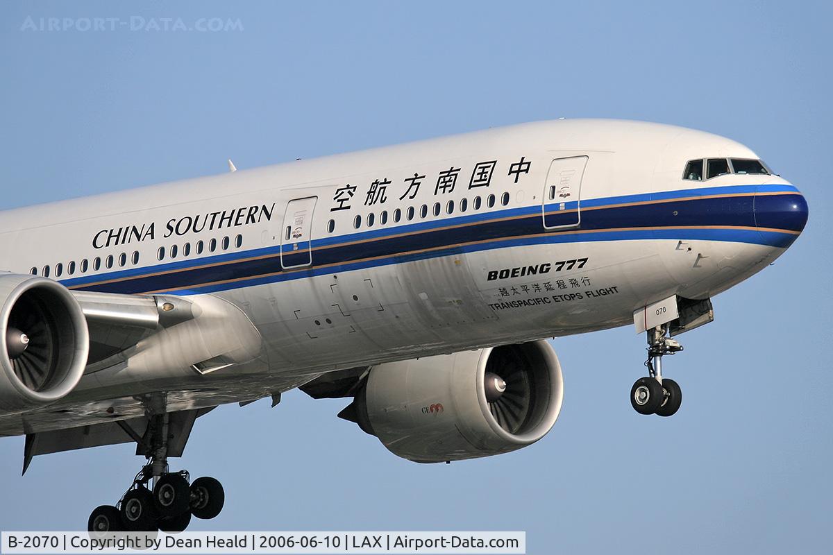 B-2070, 2004 Boeing 777-21B (ER) C/N 32703, Close-up of China Southern B-2070 on final approach to RWY 24R.