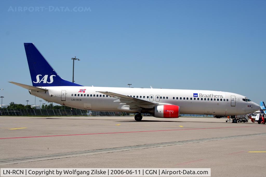 LN-RCN, 2000 Boeing 737-883 C/N 28318, FIFA 2006 visitor