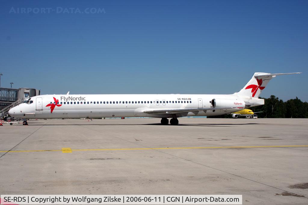 SE-RDS, 1987 McDonnell Douglas MD-83 (DC-9-83) C/N 49401, FIFA 2006 visitor